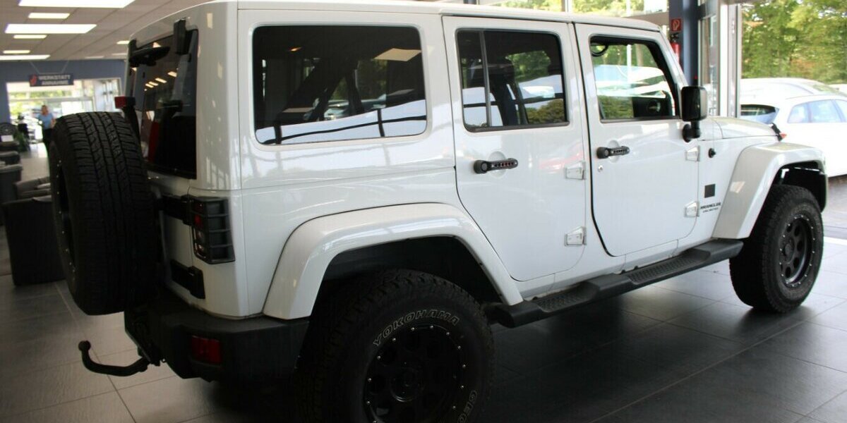 Jeep Wrangler Unlimited 2.8 CRD DPF Aut. Sahara 125.220 km 24.980 &euro; Euskirchen 53881