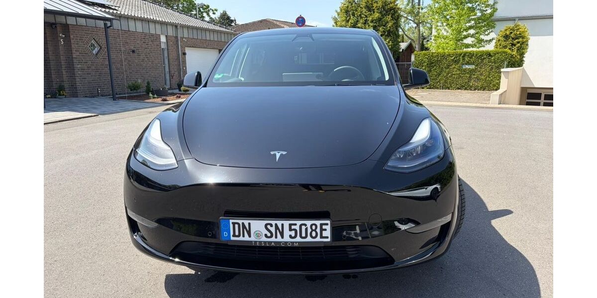 Tesla Model Y 30.116 km 36.500 &euro; Düren 52351