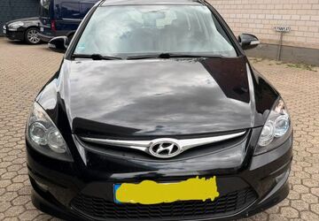 Hyundai i30 204.235 km 2.300 &euro; Euskirchen 53879