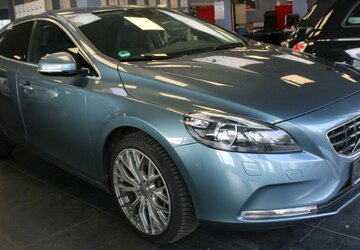 Volvo V40 D3 Momentum - AHK - 73.925 km 12.980 &euro; Euskirchen 53881
