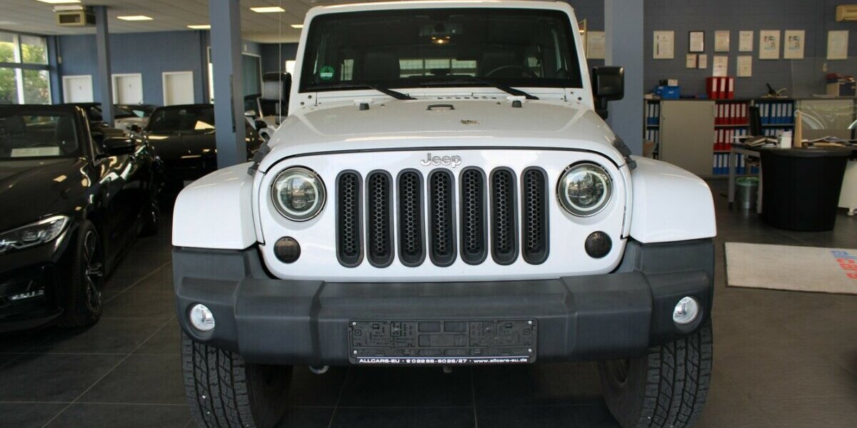 Jeep Wrangler Unlimited 2.8 CRD DPF Aut. Sahara 125.220 km 24.980 &euro; Euskirchen 53881