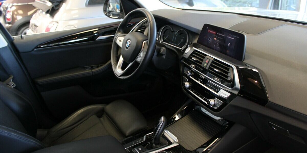 BMW X3 xDrive20d Aut. xLine 97.509 km 29.980 &euro; Euskirchen 53881