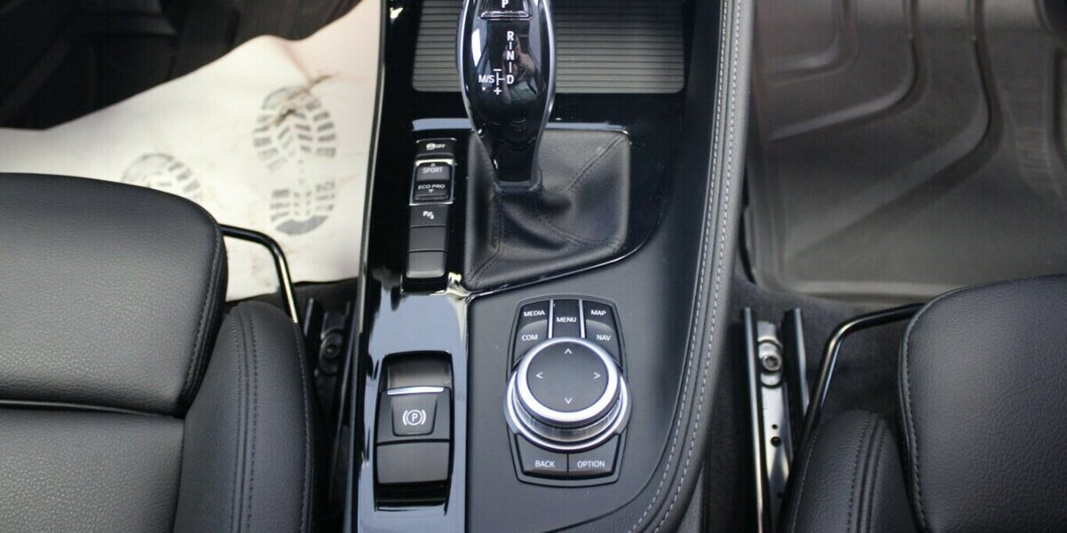 BMW X1 sDrive20i Aut. Sport Line 45.710 km 25.980 &euro; Euskirchen 53881