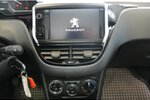 Peugeot 2008 BlueHDi 100 Style - Panorama - 134.357 km 8.980 &euro; Euskirchen 53881