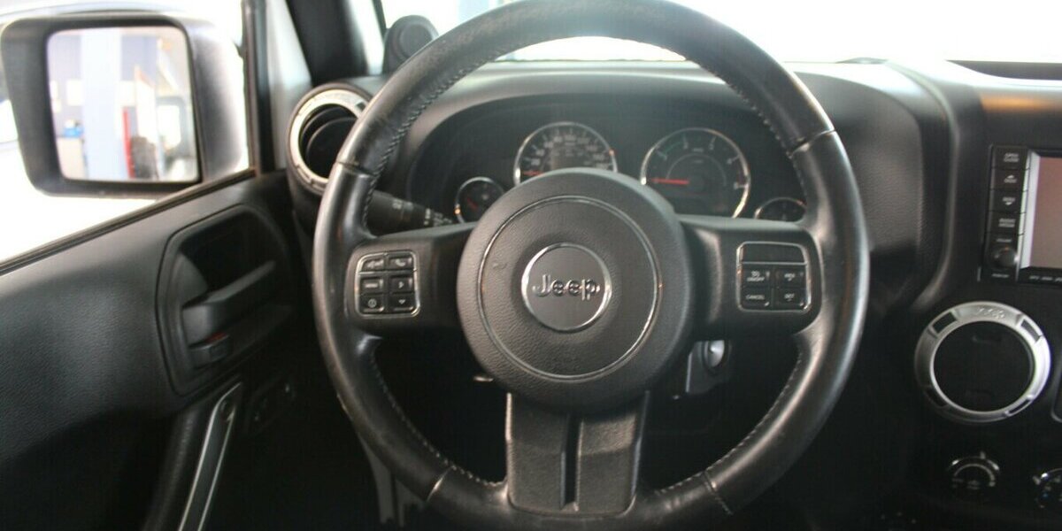 Jeep Wrangler Unlimited 2.8 CRD DPF Aut. Sahara 125.220 km 24.980 &euro; Euskirchen 53881