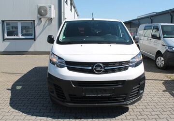Opel Vivaro 241.992 km 10.950 &euro; Euskirchen 53879