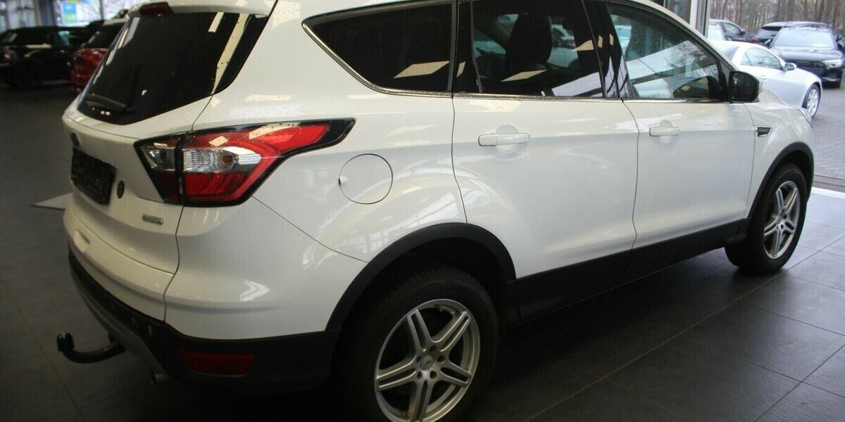 Ford Kuga 1.5 EcoBoost 2x4 ST-Line 105.030 km 12.980 &euro; Euskirchen 53881