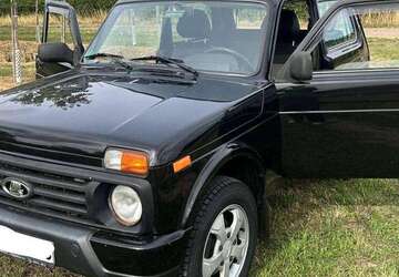 Lada Niva 62.600 km 10.500 &euro; Grafschaft 53501
