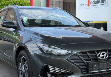 Hyundai i30 111.000 km 10.499 &euro; Euskirchen 53879