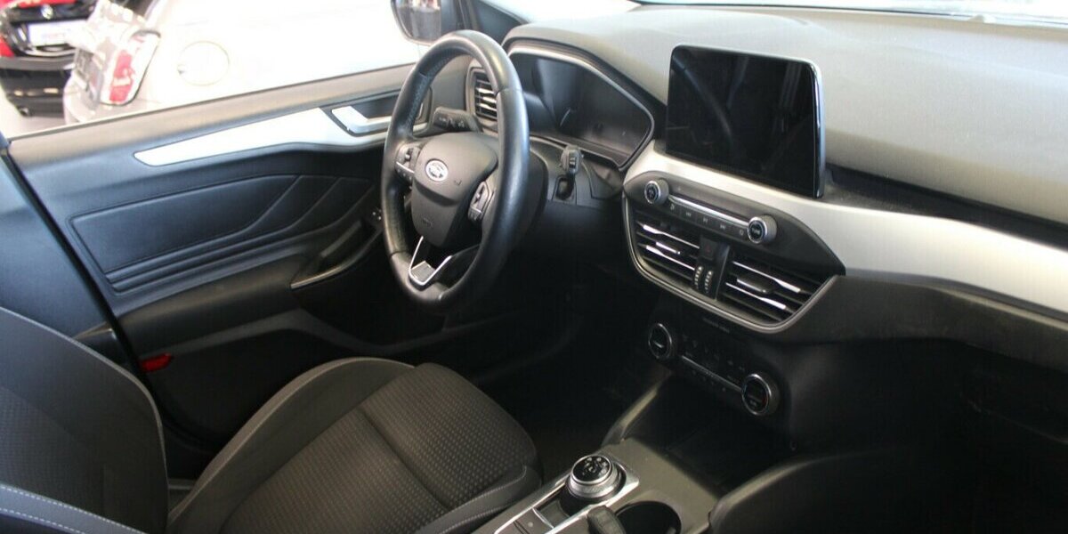 Ford Focus Turnier 1.5 EcoBlue Aut. COOL&CONNECT 169.884 km 7.980 &euro; Euskirchen 53881