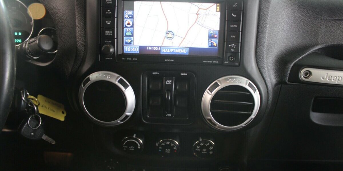 Jeep Wrangler Unlimited 2.8 CRD DPF Aut. Sahara 125.220 km 24.980 &euro; Euskirchen 53881