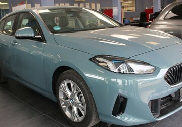 BMW 120 Aut. - Head-Up - 360° - 29.462 km 26.980 &euro; Euskirchen 53881