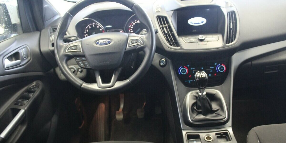 Ford Kuga 1.5 EcoBoost 2x4 ST-Line 105.030 km 12.980 &euro; Euskirchen 53881