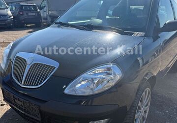 Lancia Ypsilon 135.000 km 1.190 &euro; Kall 53925